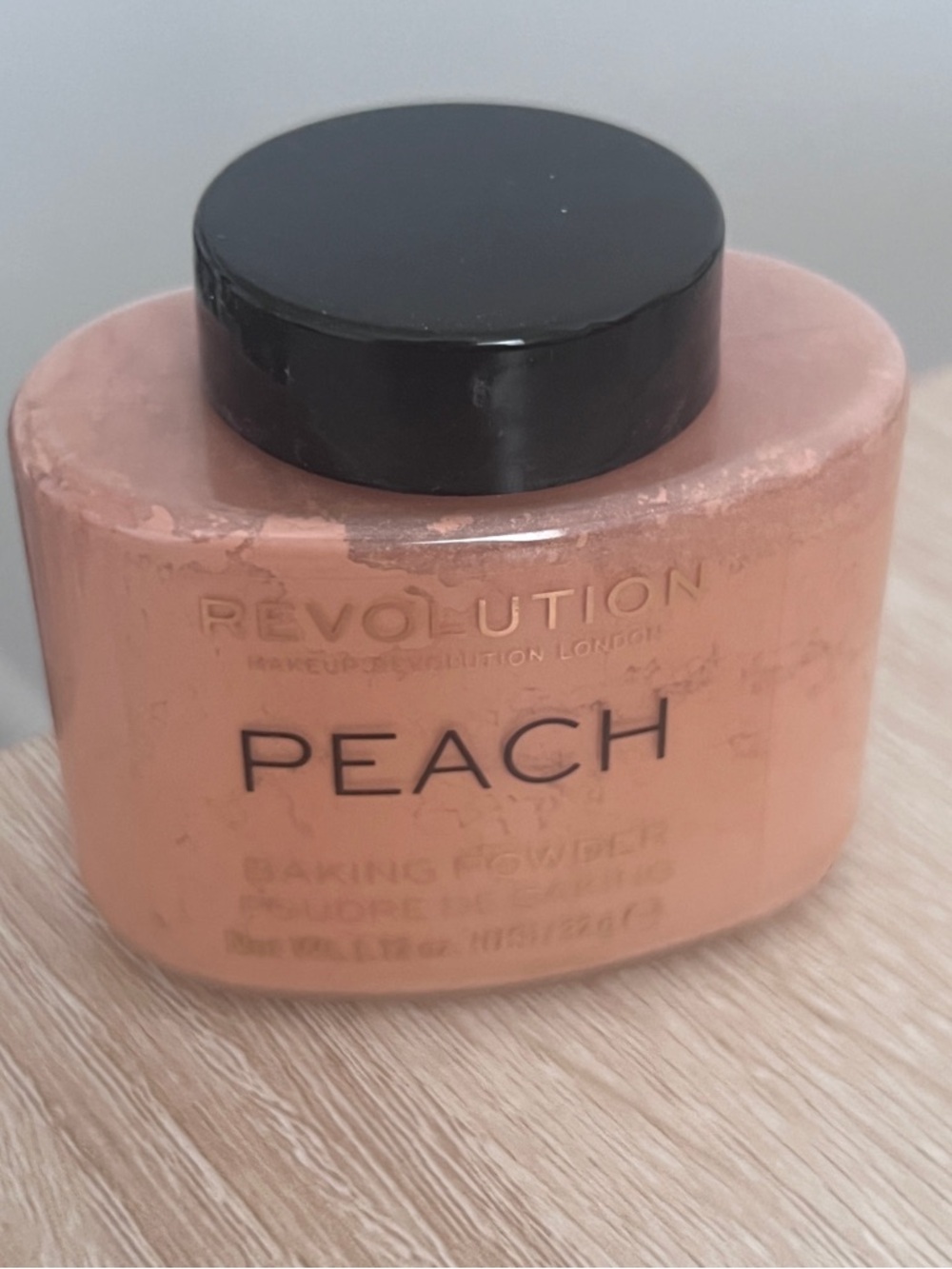 Revolution Peach Baking Powder - Peach Tone Setting Powder
